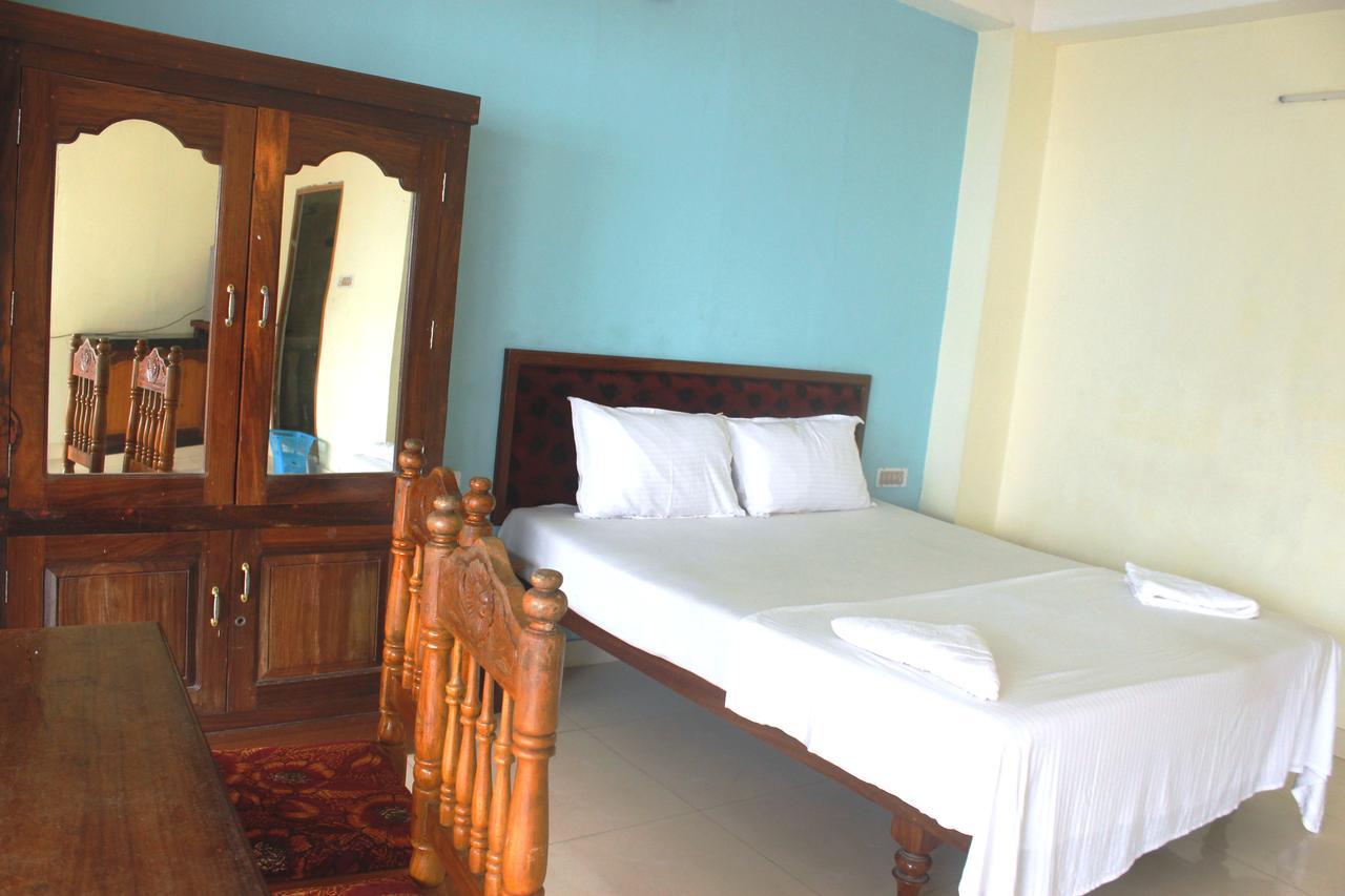 Adam Beach Resort Kovalam Bagian luar foto